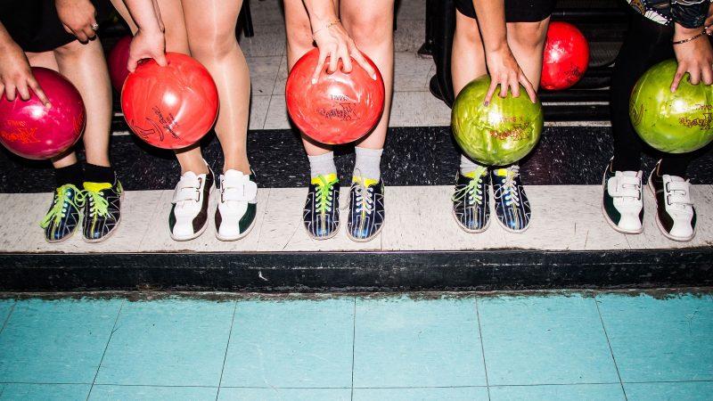 Header bowling Good Times